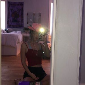 Meet your Posher, Victoria